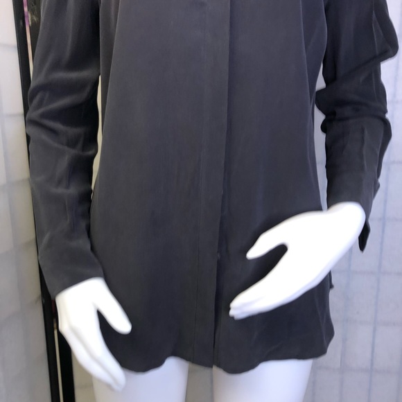Equipment Women cut out shoulders long sleeves button down shirt 100% silk sz M - Picture 3 of 7